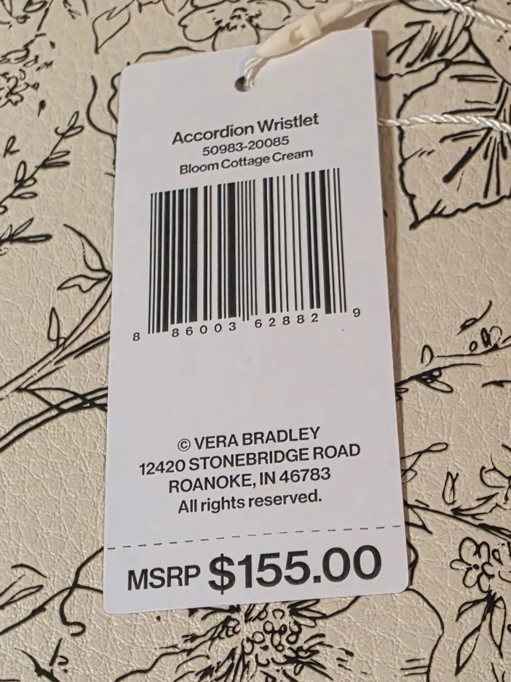 NWT Vera Bradley RFID Accordion Wristlet Cottage Cream Bloom Floral Wallet